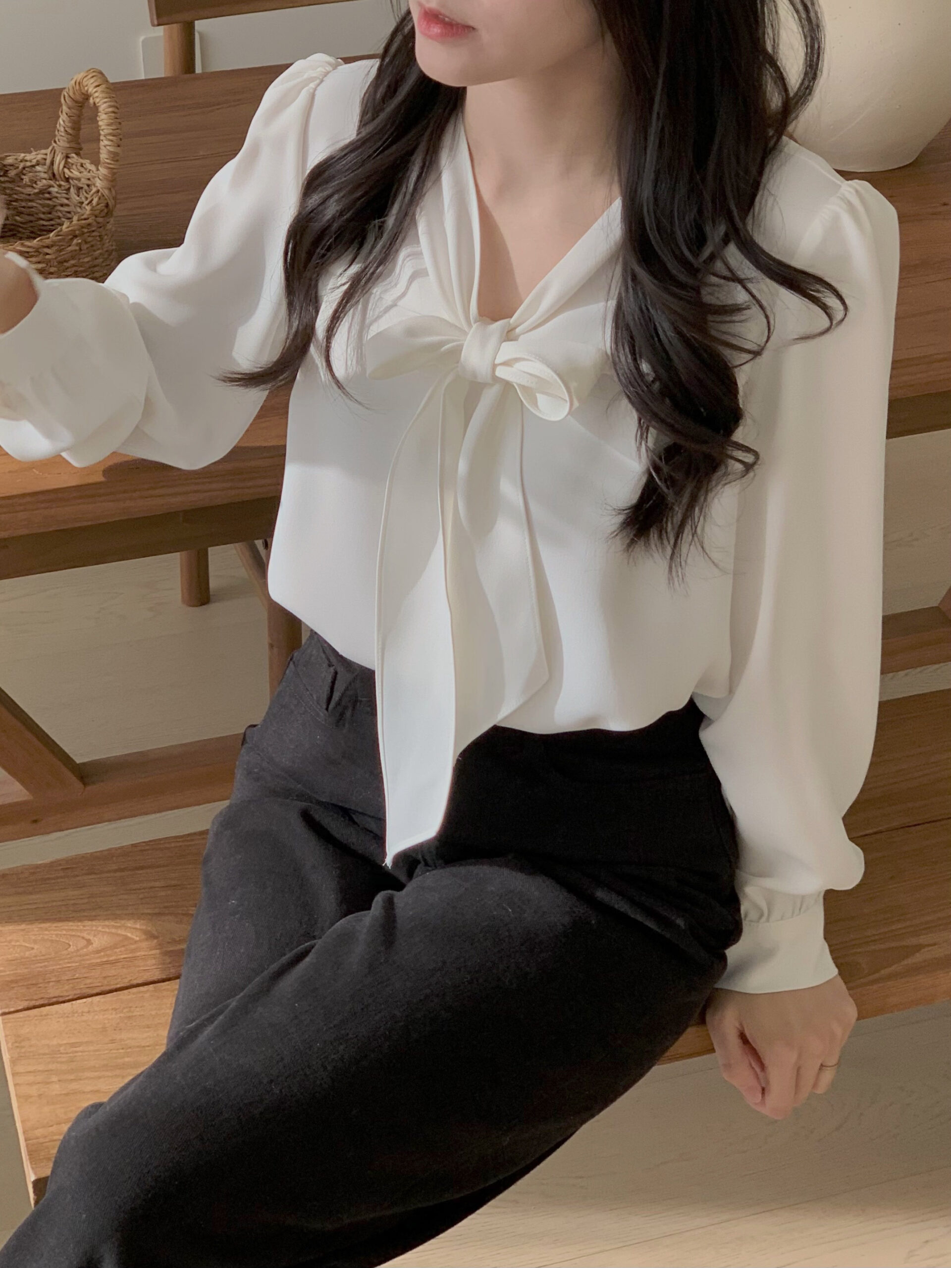 氣質V領綁帶襯衫