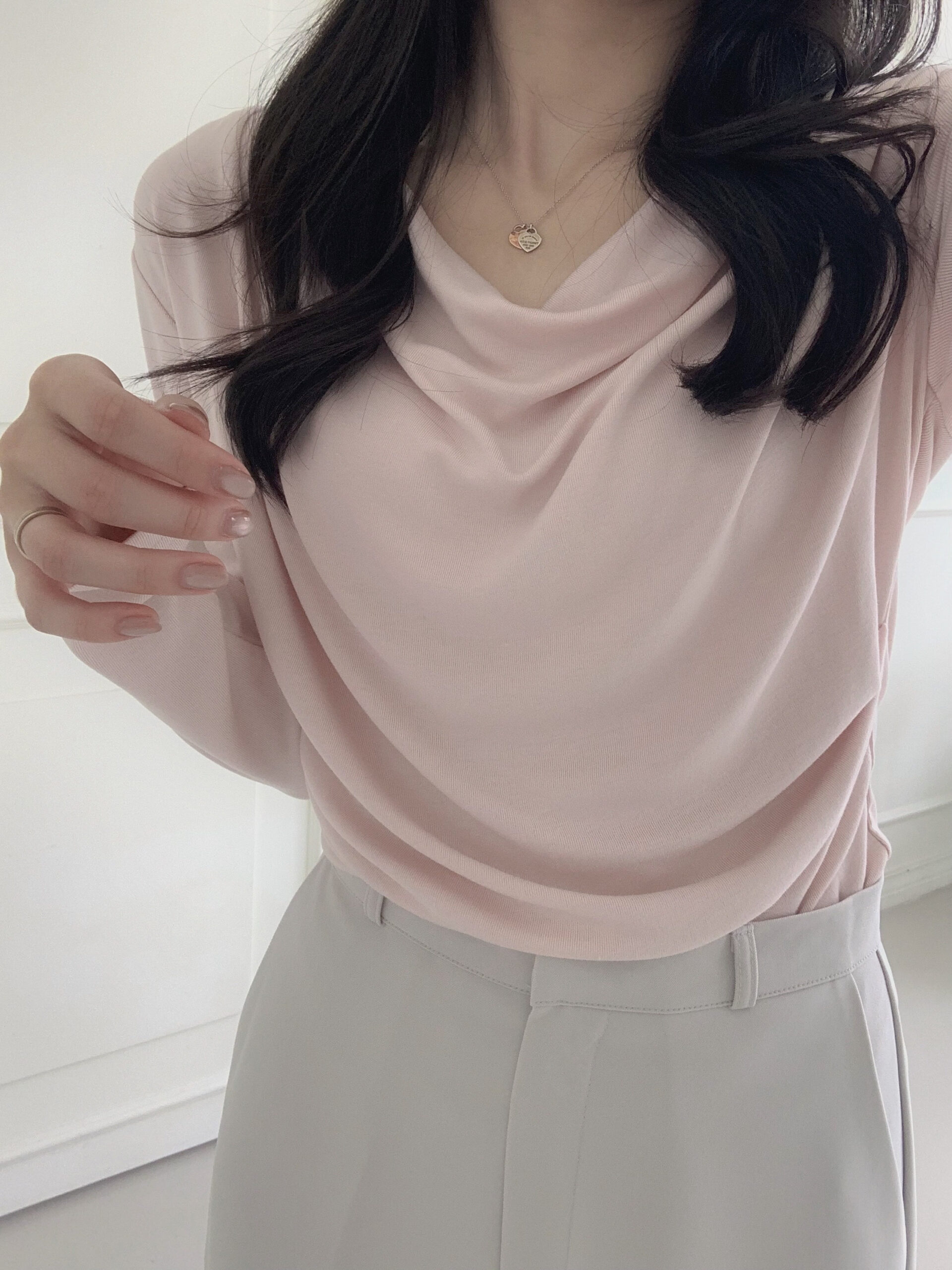 舒芙蕾抓褶垂墜上衣