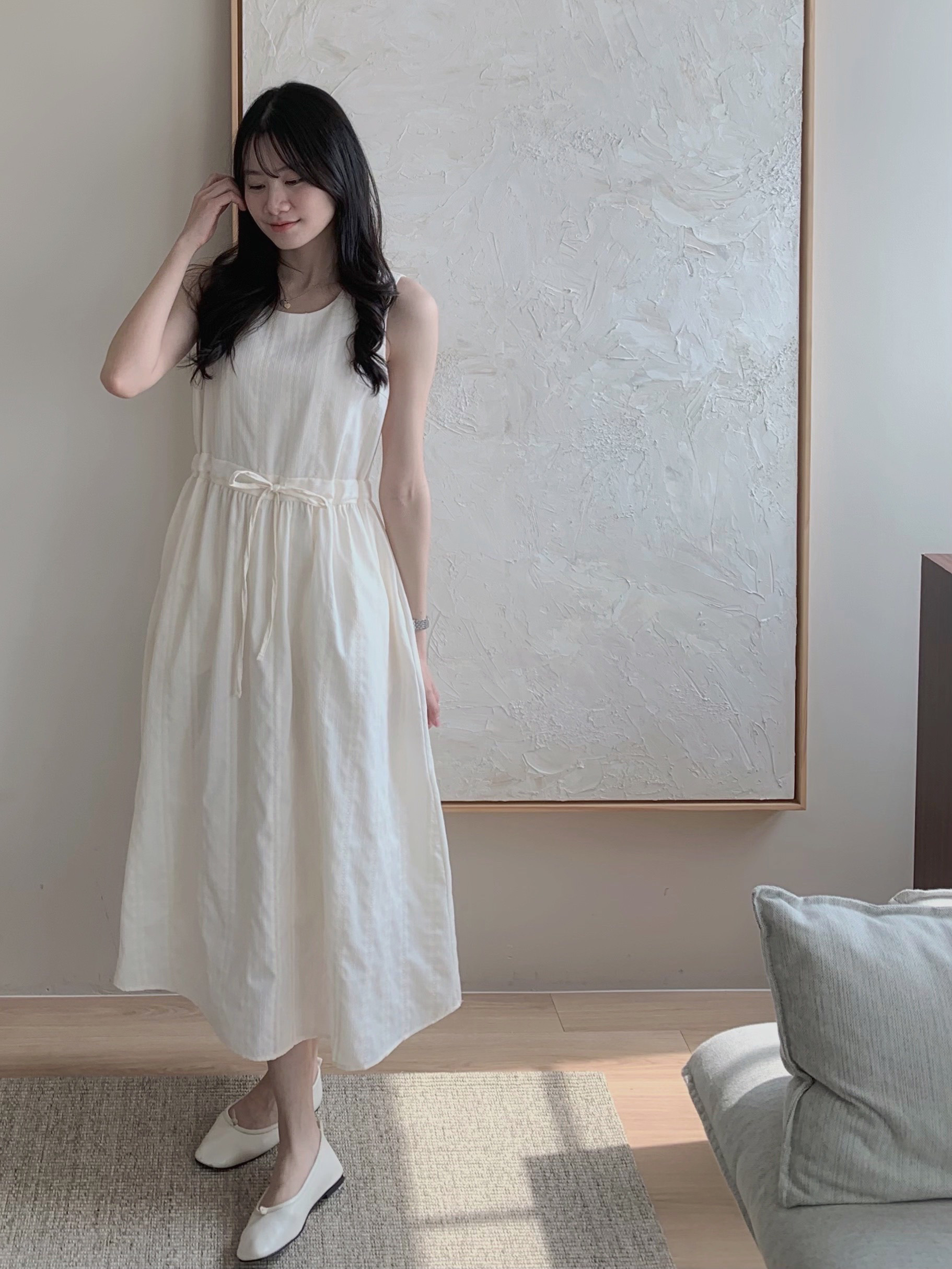 別緻紋路奶油背心洋裝